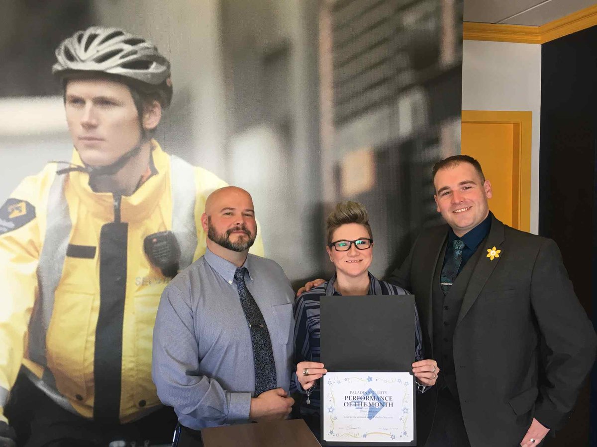 SecurityCarson's tweet photo. Medic Supervisor @big_daddy_jd @KelownaPaladin @PaladinSecurity does amazing work everyday a couple incidents stand out one treating and mitigating facial trama, another early identification of cardiac problems likely saved a life #Performanceofthemonth #ThePaladinDifference https://t.co/KI6xs5o9EJ