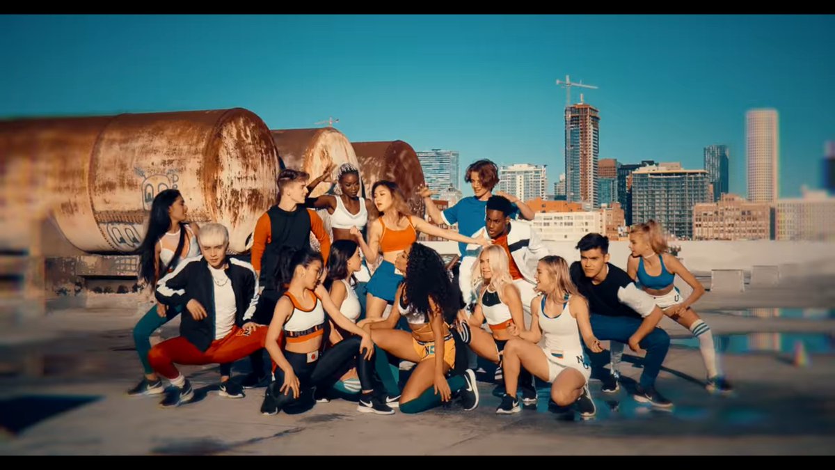 insidelernjerg's tweet photo. Após Rouge prometi nunca mais gostar de grupos. Chegou RBD fui fazer a burrada de novo. Veio Fifth Harmony e me conquistou também Após elas prometi novamente.. Aí agora me chega eles, isso é muito injusto não aguento mais sofrer por grupos! 
#NowUnited #SITCMusicVideo https://t.co/vOgCANCoZL