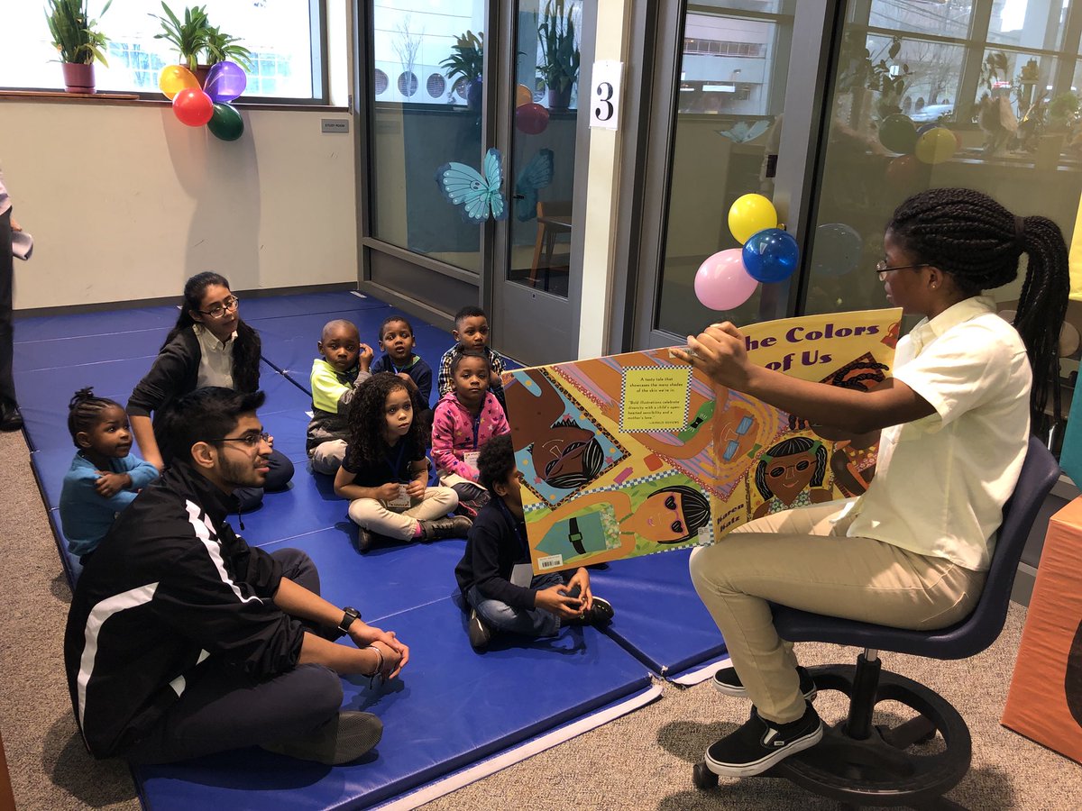 nps_camdenst's tweet photo. Newark Science Park Service Learning Book Club celebrated National School Library Month by hosting story time with Camden Street’s PreK 4 Scholars. @NPSvoices @NPSOEC https://t.co/eYUYfSSy1n