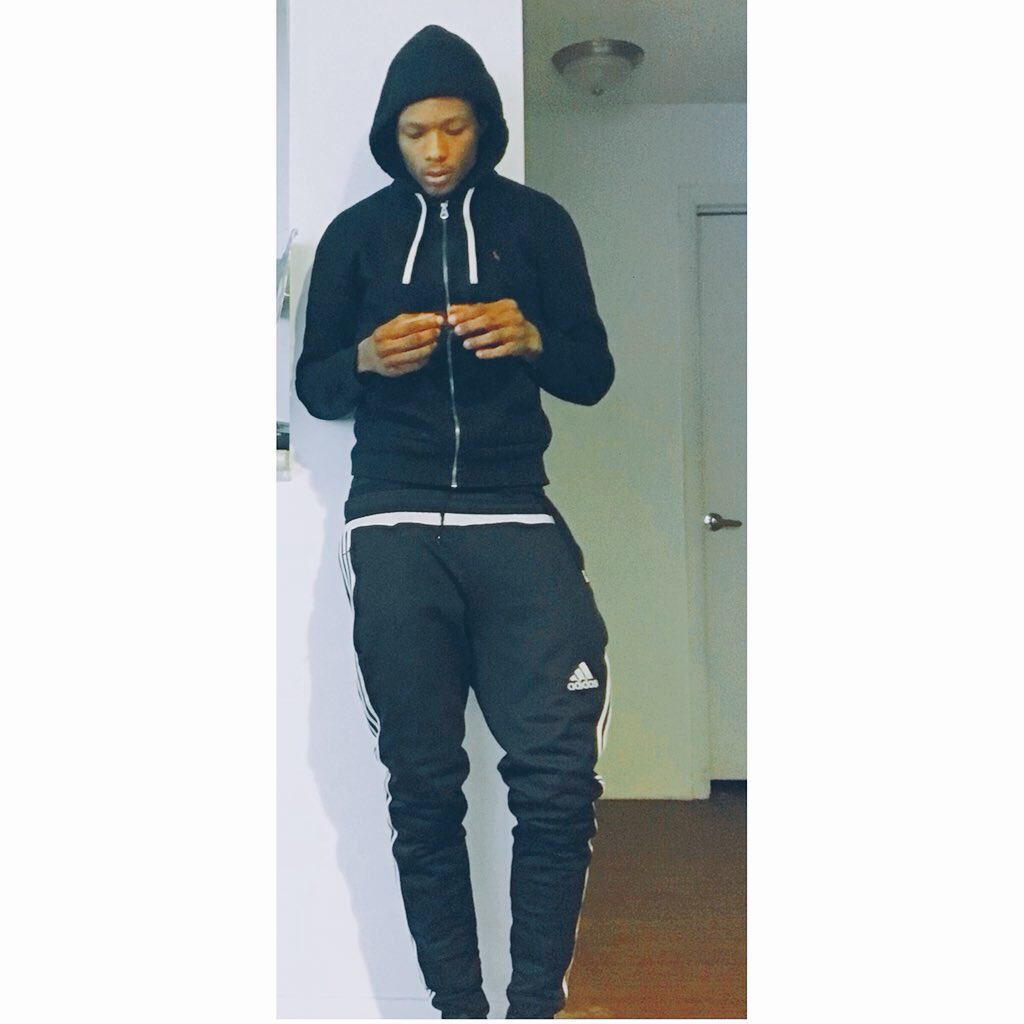 mvpbjayy's tweet photo. You realize who got yo back so quick bro 💯💯 https://t.co/214RyMaM6G