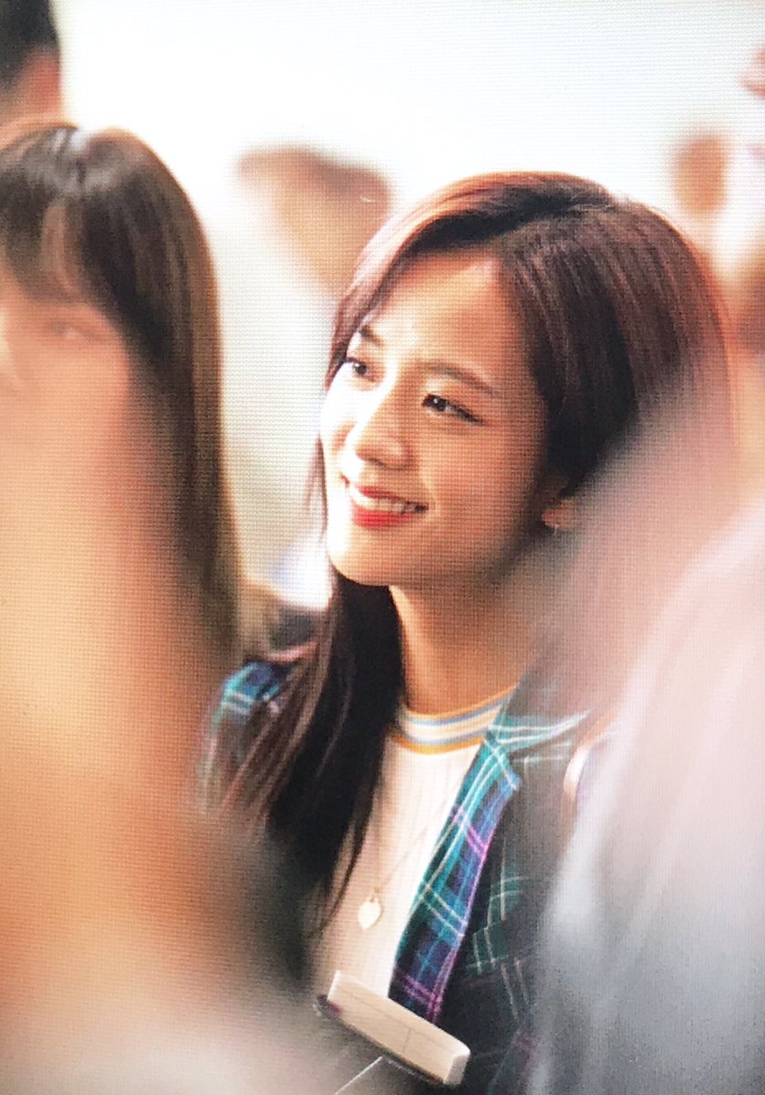 Pinkcake_BP's tweet photo. 180420 GMP pre
#BlACKPINK #JISOO https://t.co/xlbd0G7gyQ