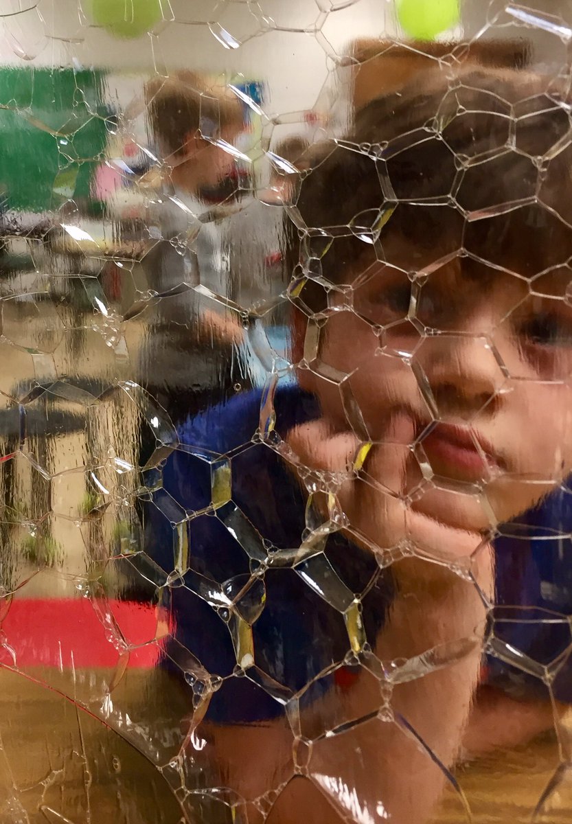 EnrichmentDunn's tweet image. So amazing!! Bubbles join together to form hexagons like beehives. We blew bubble between 2 pieces of plastic wrap. @dunn_jcps #bubblesAreFun #Bubbles Are Science