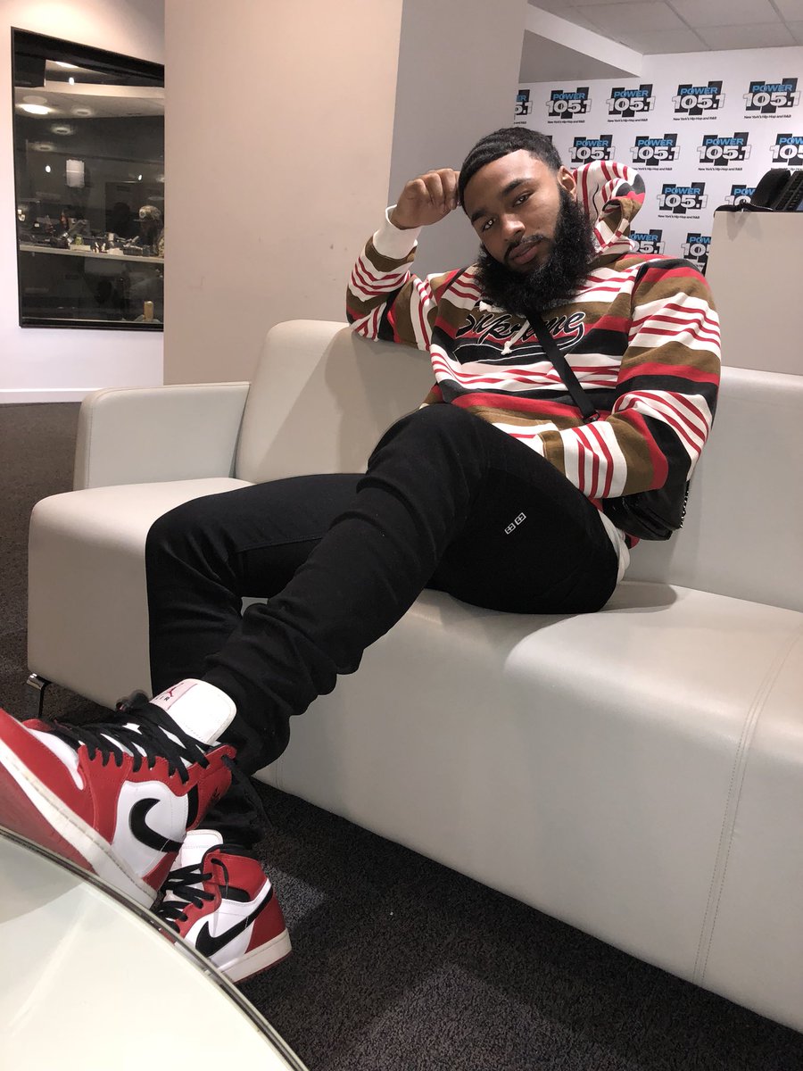 clarencenyc's tweet photo. Big drip..💧 https://t.co/sDfQimqPwE