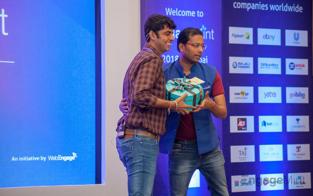 WebEngage's tweet photo. Why is #ProductEngineering + #CustomerRetention = Real Growth? 
Watch 'Retetioneering Masterclass, the @goibibo Story' by @vikalpsahni to find out 👉  https://t.co/7UzZ9WxGXJ 
(bonus - Goibibo's growth story &amp; product experiments inside!)
#EngageMint #StopMarketingStartEngaging https://t.co/jRL2crwvOG