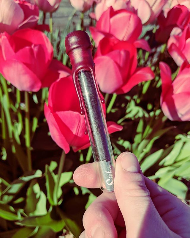 Buds_SOS's tweet photo. Tomorrow is the BIG day.... 4/20!
We have more Sikarillos by @sitkagold in stock! All hash, no paper!
Check out our website for tomorrow's menu, there's tons of deals happening all day long! Stay High!
.
.
.
#420 #pnw #bellingham #ferndale #seattle #wash… https://t.co/SSezbfHbC4 https://t.co/scsRDGZlAj