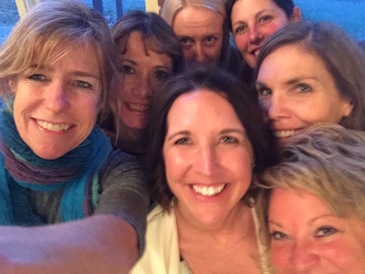 jeanSbean's tweet photo. So fun!! ❤ #Winners @Jenniferhkuhn @klawrencetct @LynneDixon9 https://t.co/QW5DEVbhqU