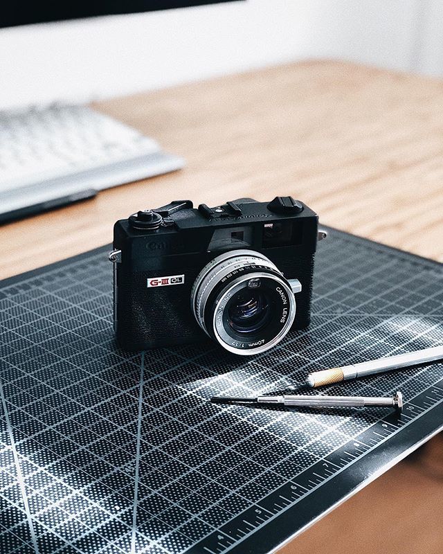 TIVN's tweet photo. decide to paint my canonet ql17. love the contrast between the lens and the body. definitely recommend this camera for anyone wanting that rangefinder experience on a budget. 📷: 📱 https://t.co/60TImRiCDr https://t.co/WAfrQyhqMc