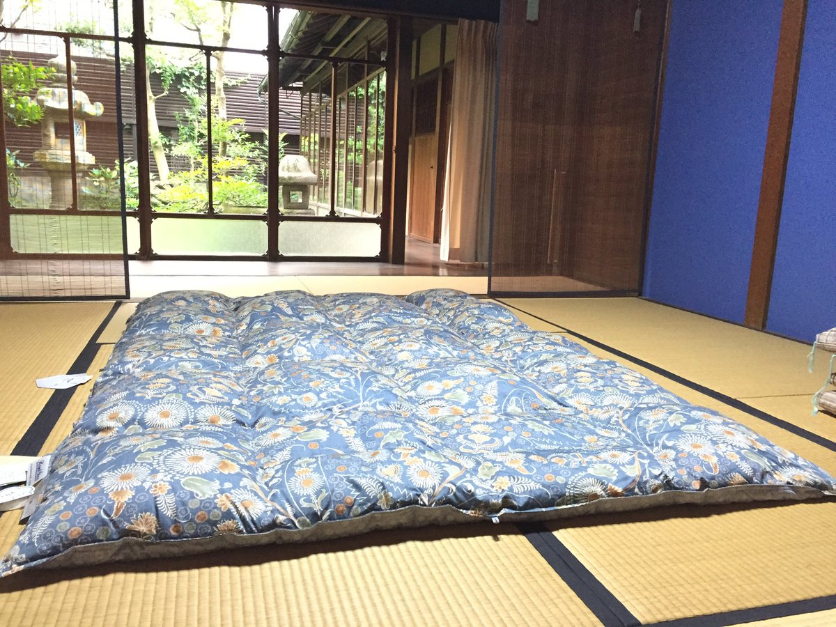 otomal12's tweet photo. 綿ふとんが気持ちいい季節です。 https://t.co/milHtYwO8W https://t.co/milHtYwO8W https://t.co/zGXZW9prEo