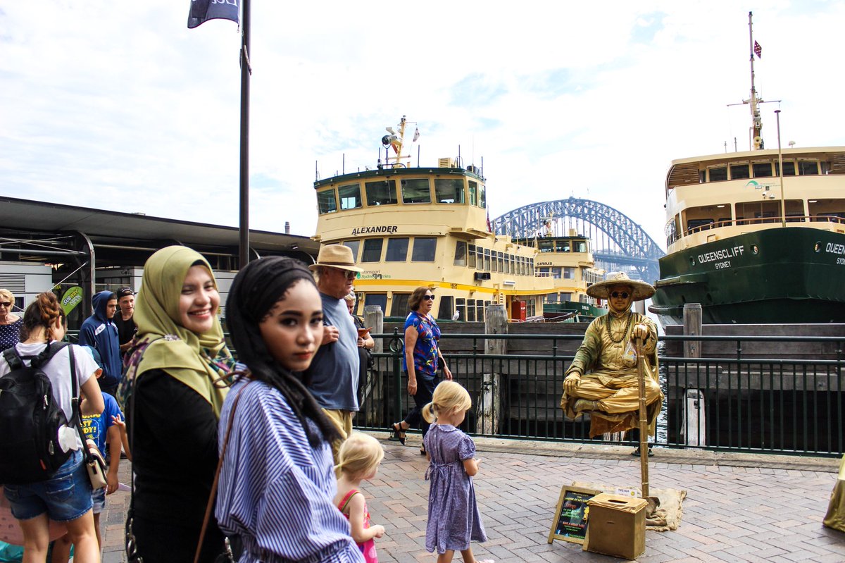 jomroundsydxtyo's tweet photo. π¦πΊ Trip Sydney 1-5 April π¨
Antara family yang sangat sakan shopping π ππ dan rajin layan kerenah tour guide π€£π€£
ππ» Hanya RM1950* per pax utk trip 5H4M π±
Trip mei-dis 2018 still byk lagi yg available guys! ππ»
#tripsydney #tripmurah #tripbajet #Backpackers https://t.co/WMPD7P3ayV