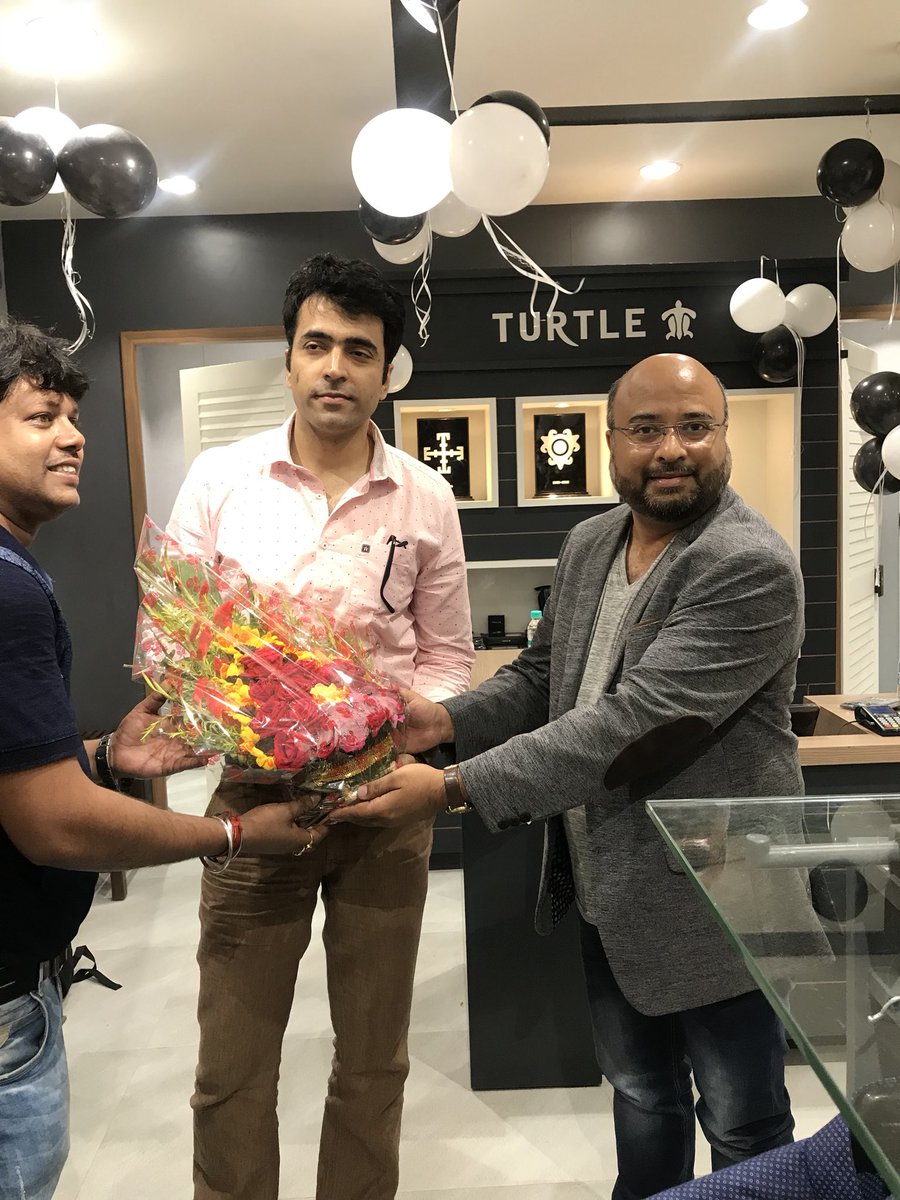 DecalogueMgmt's tweet photo. @itsmeabir at the inauguration of #TurtleStore at #Khardah &amp; #Konnagar last saturday. https://t.co/OWoGFyTupi