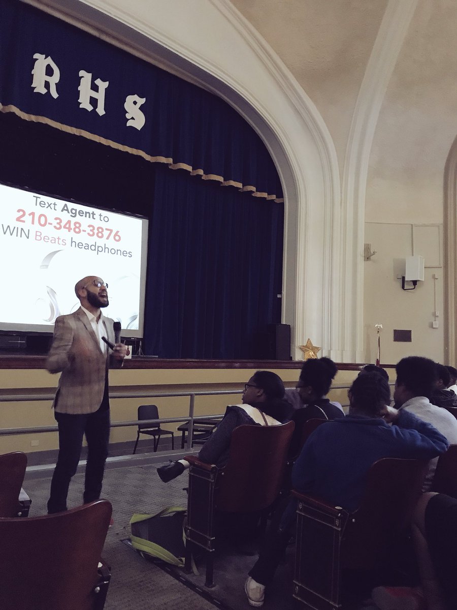 drmysavage's tweet photo. @EJCarrion of @agents4teens has captured the attention of #RamsayHighSchool โs students #TalkToMyAgent @GEARUPBham @BhamCitySchools #GEARUPWORKS https://t.co/GvJRTfo5GB