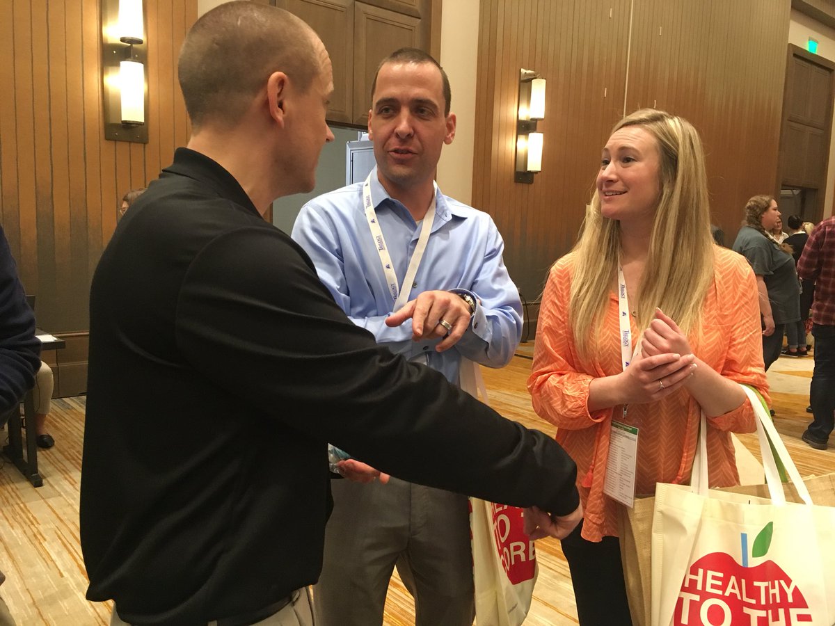 AlldredgeMegan's tweet photo. Sharing the Teepa Snow philosophy with @Trilogy_Mtgs Leaders!!! @teepasnow @brianbrooks4e4k #AbleToServe https://t.co/Cc32mkw6Vy