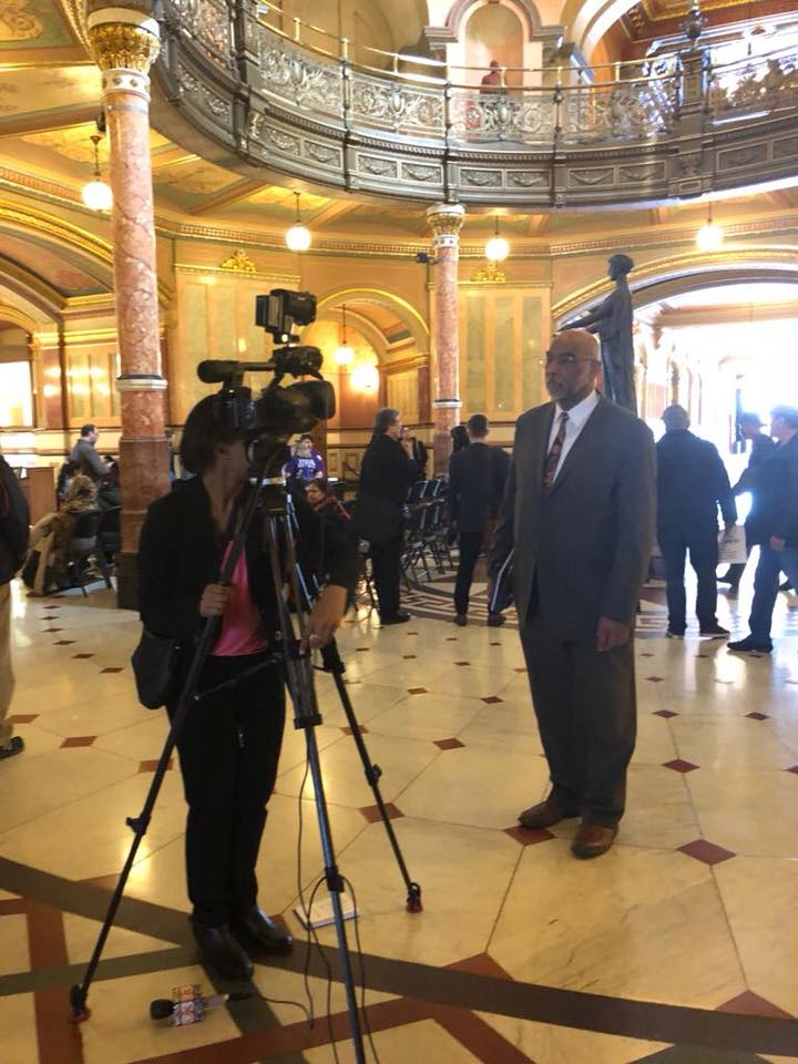 CIOGC's tweet photo. CIOGC representatives are currently in Springfield working to advance SB 3488 - Anti Registry Bill
#NoMuslimRegistry #Lobbying #Springfield #CIOGC https://t.co/gfaicBWIsU