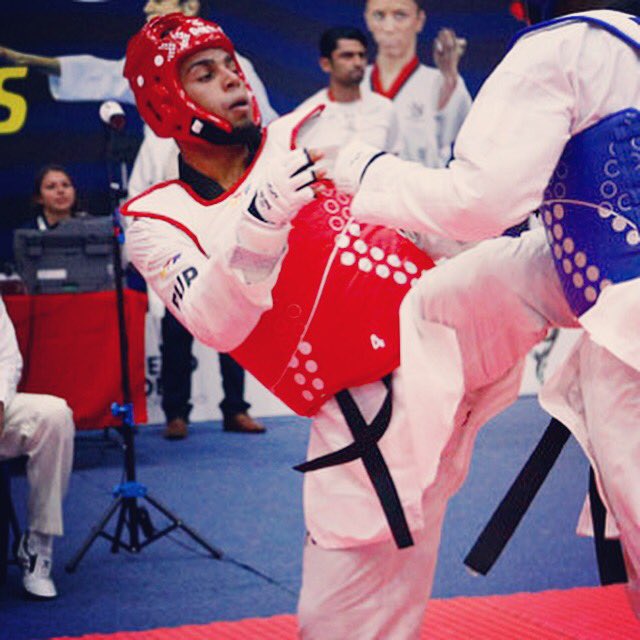elvisbarbosa66's tweet photo. La FÉ es lo último que se pierde. 👊🏽 Aquí vamos con más fuerza.💪🏾🔝💯 #Taekwondo #fighter #goals18_20 #fighting #kicking #martialarts #enjoy #blessed #BAQ18🔜🏆 #lomejorestaporvenir #EquipoPur🇵🇷 https://t.co/MHh1H2FSrK