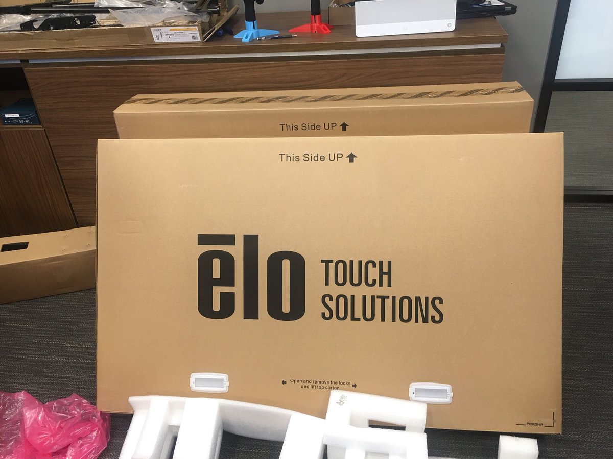 cantechit's tweet image. Our new education showcase #TOInnovate will be very interactive !  Thanks in part to these 55” 4K Touch Panels from Elo  and powered by #CiscoVision