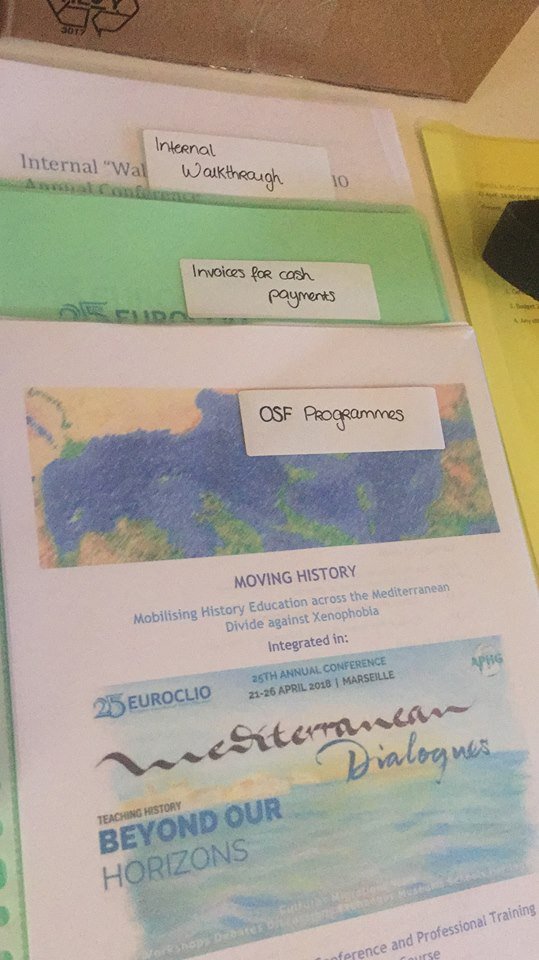 APHG_National's tweet photo. J-2 avant #EUROCLIO2018 #MedDialogue #Marseille @EUROCLIO @evenzohar @joke_leeuw https://t.co/TSxLLcNuyM ! Le congrès se prépare, les cartons arrivent ! @APHGAIXMARS @civismeAPHG @FDaRochaC @MarcCharbonnie2 @VioletaAuriol @RichardVassakos https://t.co/EUNg5Qiohj