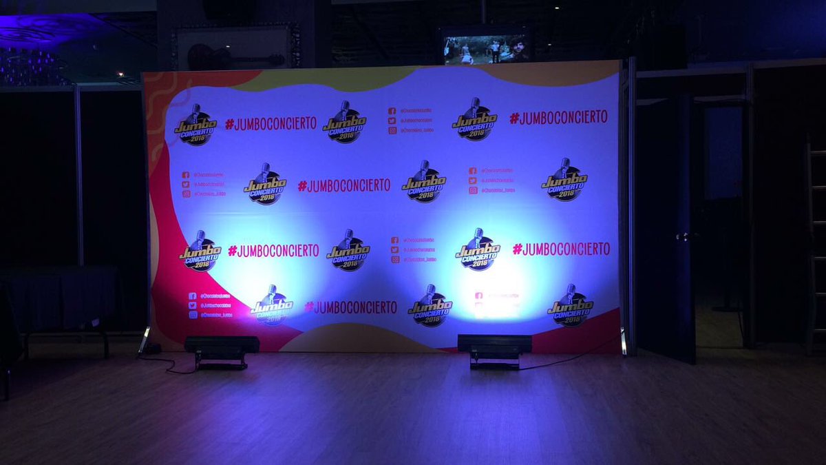 JumboReporteros's tweet photo. Estamos listos para iniciar nuestra #RuedaDePrensa en Medellín 😍#JumboConcierto #JumboReporteros 🍫 Pendientes al Instagram de @JumboChocolates tenemos LIVE https://t.co/ZSSDQgUagM