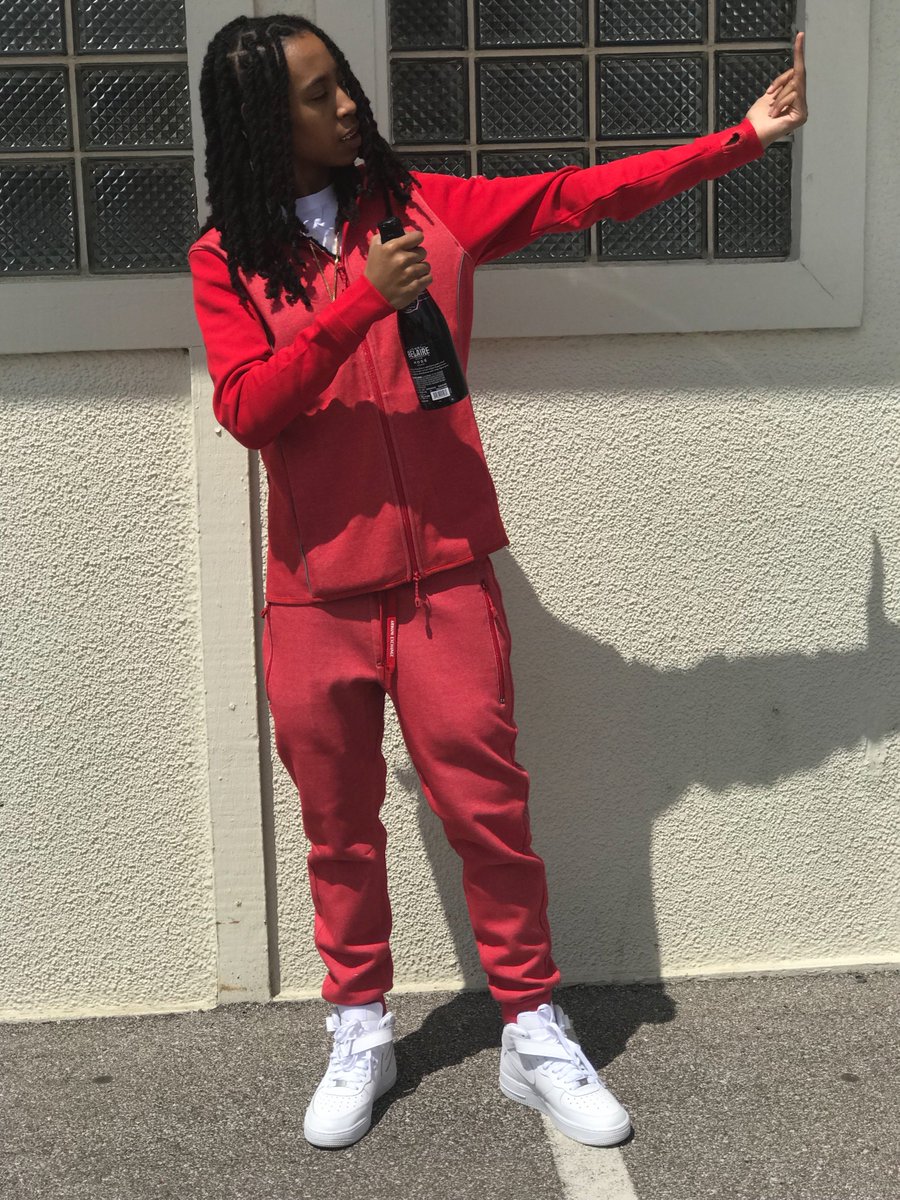 Fulladatshitt's tweet photo. #22🆎 Happy birthday to me tho https://t.co/nSFFqdtMPO