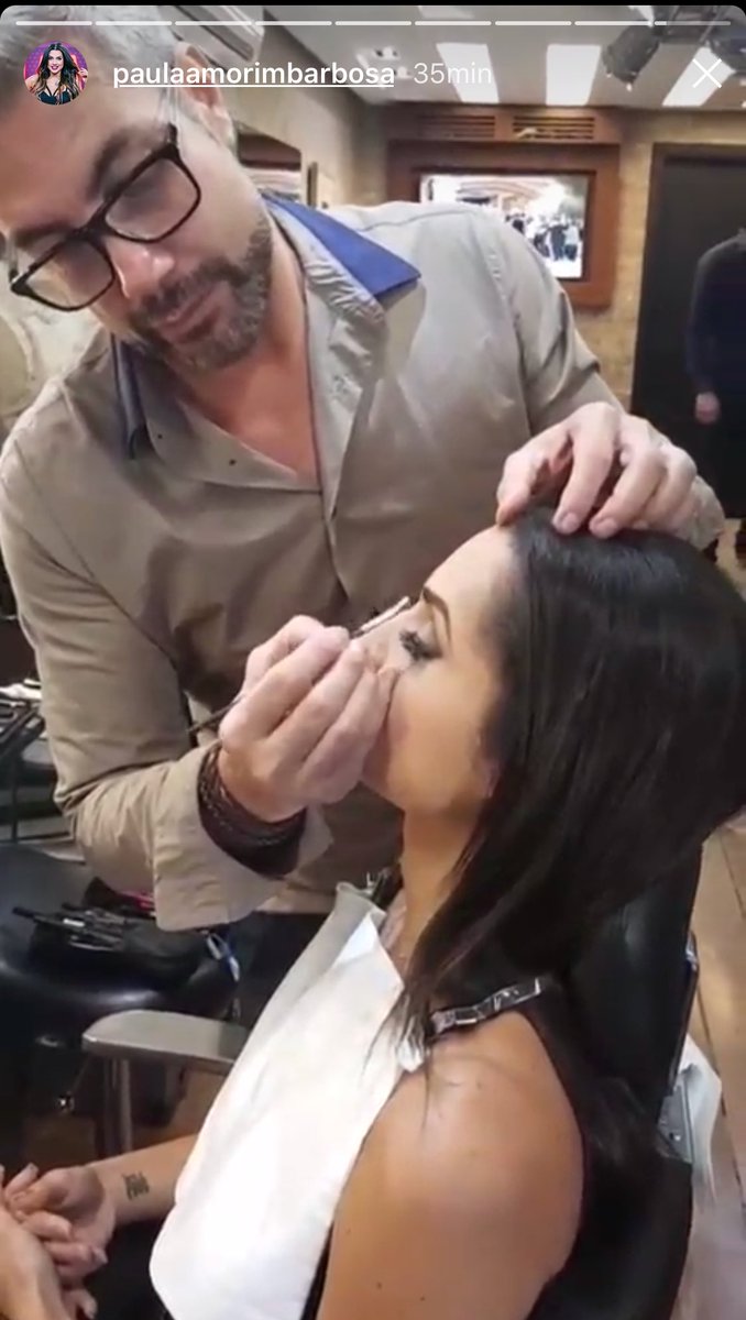 PaulaAmorim's tweet photo. Preparativos para a noite! https://t.co/iuxxxSYrcz