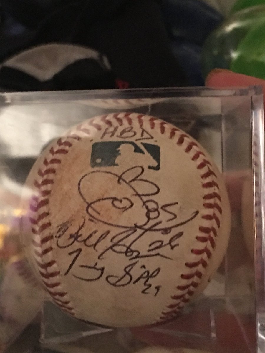 EricaSyptak's tweet photo. I am an ultimate @astros fan because I have a baseball autograph by the pitchers in the bullpen when I went to a game for my 20th birthday. @ATTSportsNetSW @JuliaMorales @blummer27 @RealToddKalas @RyGo_17 @ #ULTIMATESWFANNTX https://t.co/mtRN3wWqcb