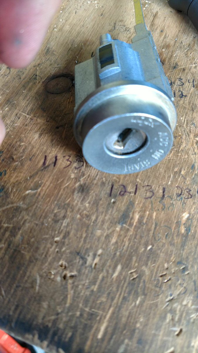 OCLocksmithKeys's tweet photo. #orangecounty #carfob #locksmith #key https://t.co/CRaivlusa2