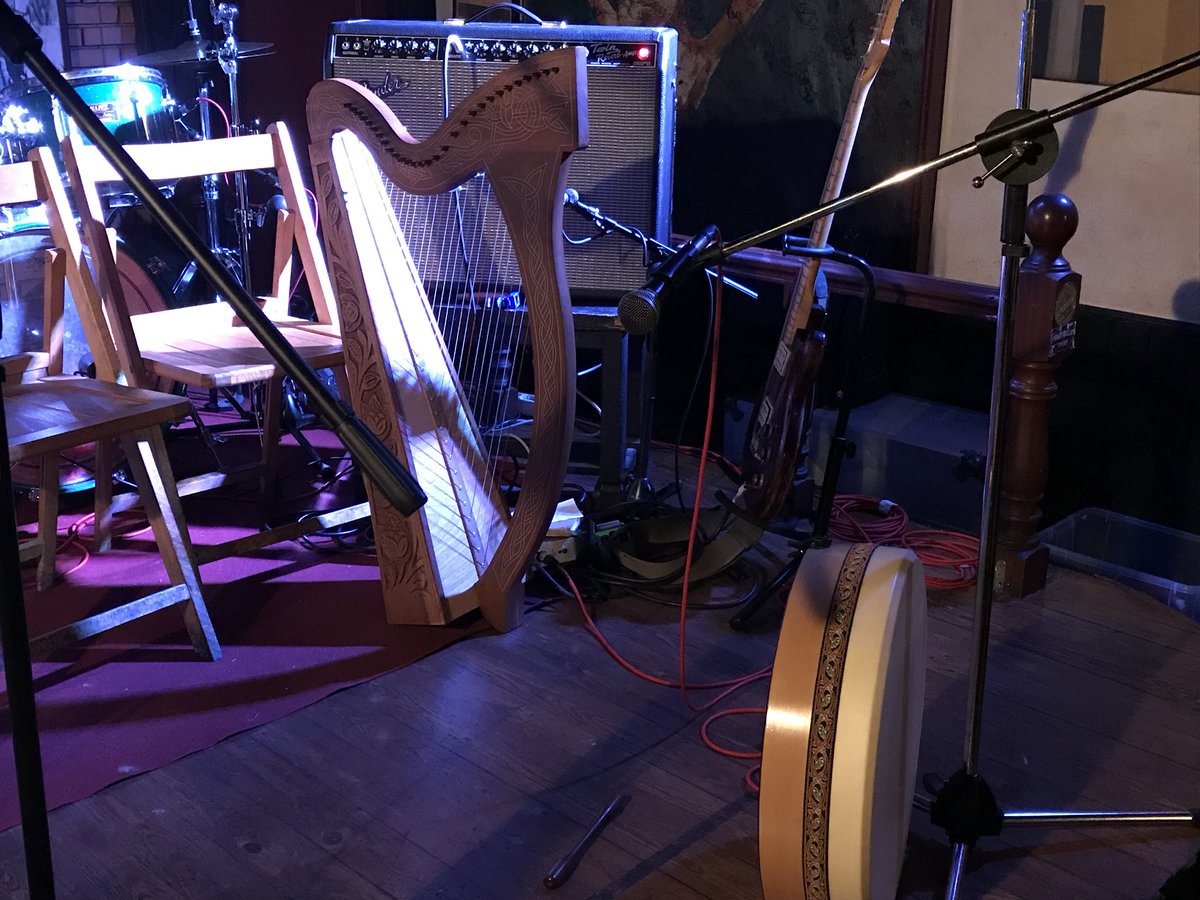 grupomilesios's tweet photo. Todo listo para o concerto desta noite, vide que xa comeza! #clavicembalo #lugo https://t.co/CNTYItIZH0