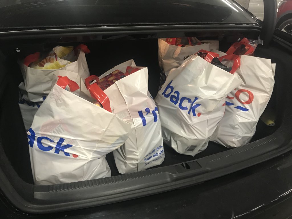 amitrego's tweet photo. @Tesco you got to sort your selves out #everylittlehelps what a joke! Should I be shopping somewhere else? I was not allowed to buy (pay you Tesco) my cream soda 😔#tescosuperstorewelling https://t.co/Jd1qSmHt4P