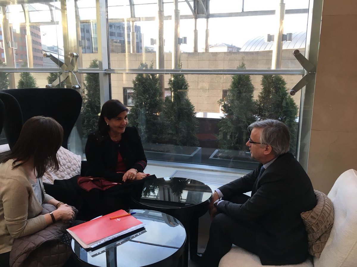 IgnacioYbanez's tweet photo. Con Glòria Pérez-Salmerón @GPSalmeron  Presidenta de IFLA y con Marila Delibes  @InstCervantes de Moscú hemos hablado de proyectos entre @IFLA y Rusia y de nuevas idea a desarrollar entre Rusia y España @EmbEspRusia @mae_rusia @MAECgob https://t.co/LifcK9LnhD