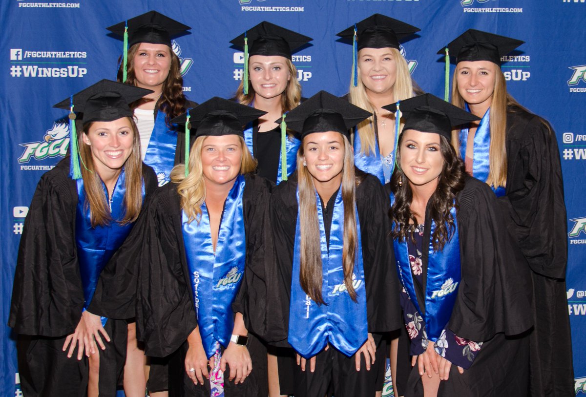FGCUEagles's tweet photo. 📸 day for many of our graduating senior student-athletes!

Check out the complete gallery on our Facebook page ➡️ https://t.co/KJ63wcNaHd.

#WingsUp🤙 || #FGCUonTOP https://t.co/8EoR5HofY8
