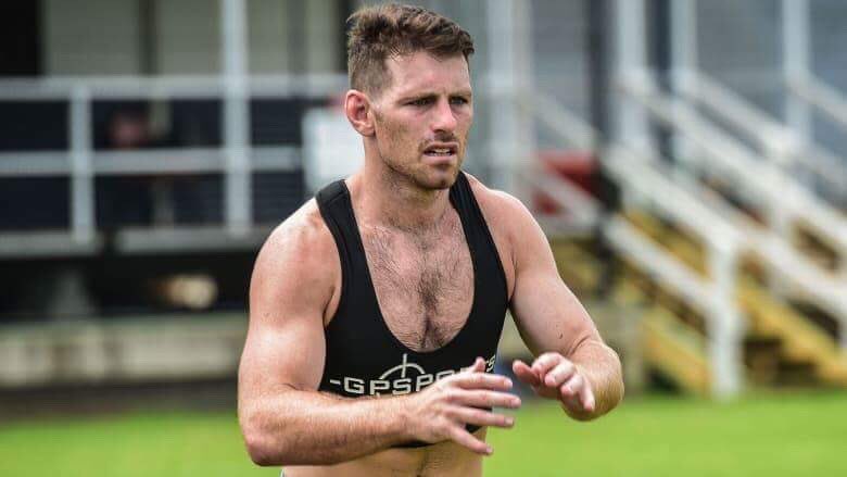 RTIFMAU's tweet photo. Jess reckons Bernard Foley is wearing a boob tube! 😂😂😂 whadya reckon? #freethenip #timbenandjess #rtifm https://t.co/jVluaPSgti
