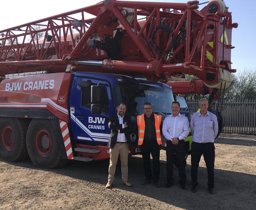 Janus and the team over at our Scunthorpe depot today greeting our new Grove GMT 300L-1 back from its first job #brynthomasgroup#grovecranes