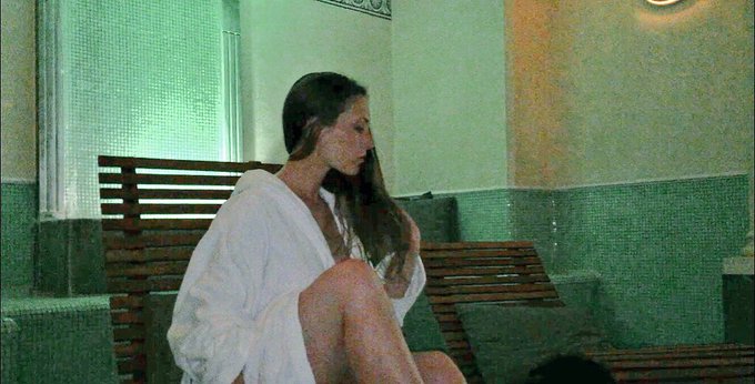 preferisco nudo o bagnato https://t.co/4yovoYrWBM<a href="/tag/larain"class="tags"><span>#larain</span></a>