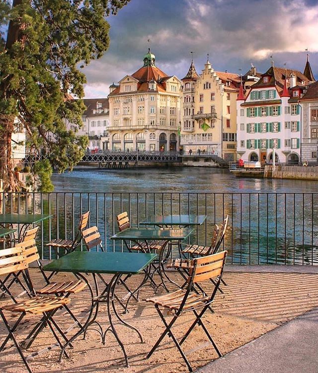 ☕️ On coffee break
📍 Luzern
🙏 Photo by <a href="/dani/">Daniel</a>.k_photos
💨 Shared by @switzerlandmylove
💖 #switzerlandmylove #viatormundi
👑 You might also like @alpsmylove_ and <a href="/viatormundi/">yo</a>.io ift.tt/2qHGr3S