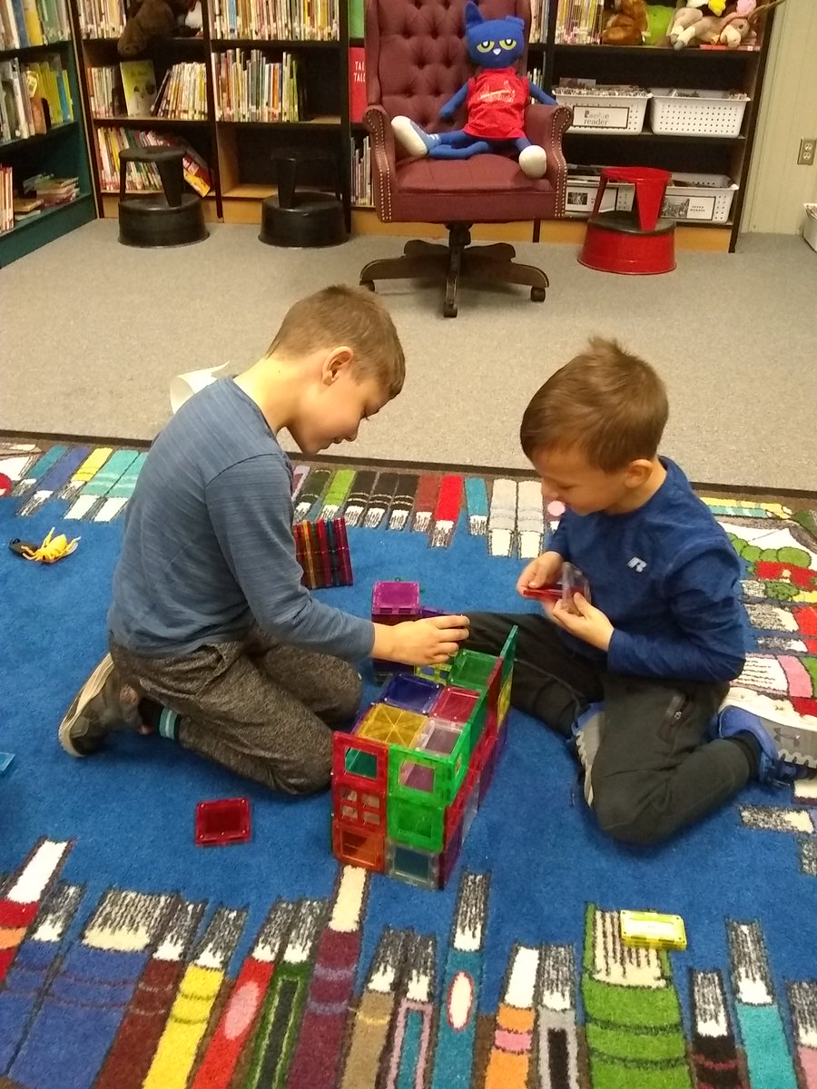 ChristyFulbrit6's tweet photo. Subbing for Ms Bev in the library today 😍 #MCELoves #MCEPride #mce https://t.co/Is7phKDdM3