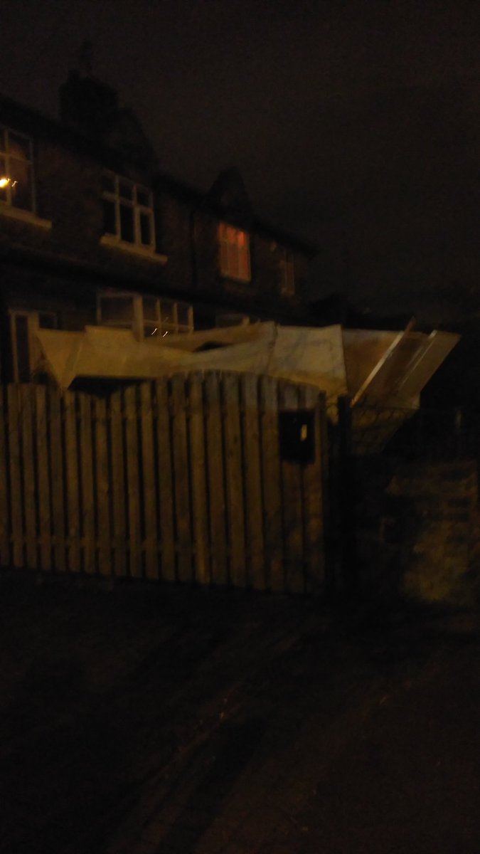 FullSkipWankers's tweet photo. Under the cover of darkness searching for a #FullSkipWanker
#GreedyBoards https://t.co/0QiI2zDerL