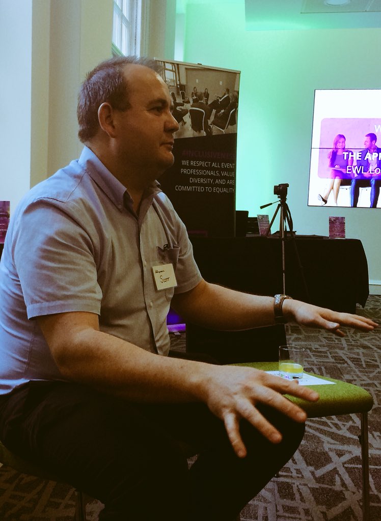 ewlclubuk's tweet photo. Mixed opinions on the use of chatbots, a 50/50 view but agreement that when used in right environment can have a positive impact on an attendee experience #ewlhour #ewlexchange https://t.co/VIJmkuz0kg