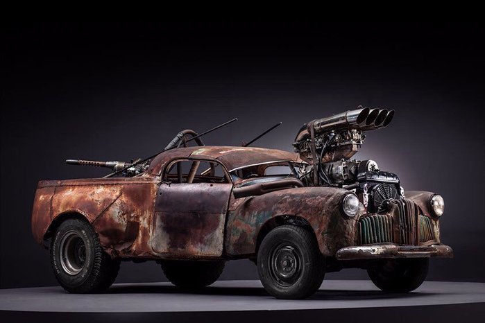 FormulaAutoFM's tweet image. Para el #autodeldia traemos unos vehículos utilizados en la película de Mad Max Fury Road, un estilo post apocalíptico mezclado con rat road, no se ve nada mal. @cuartodemillamx @raton_miguelito @ArturoRiveraMTV Escúchanos sábado de 12 a 1 y domingo de 2 a 3 104.1fm y 1500 am