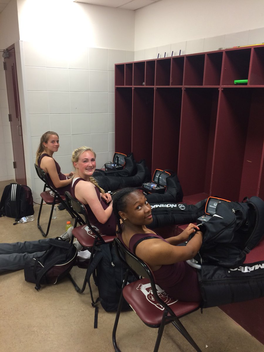 JRios_7's tweet photo. Kids are loving the @NTRecovery station. #AreaTrack @princeton_track https://t.co/FPNvf0Zh0b