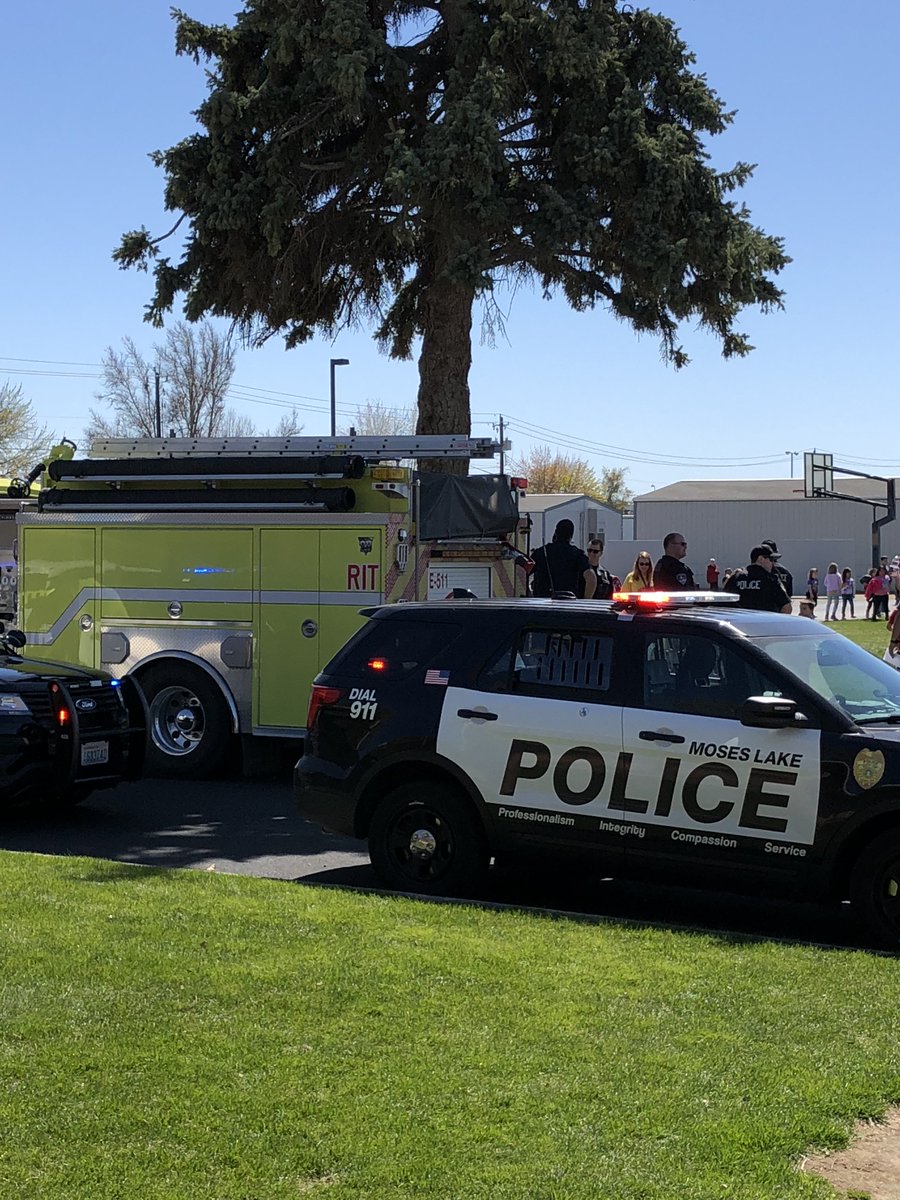 Midway_Moses's tweet photo. Midway's and Moses Lake's Heroes! https://t.co/3RC58HKcqr