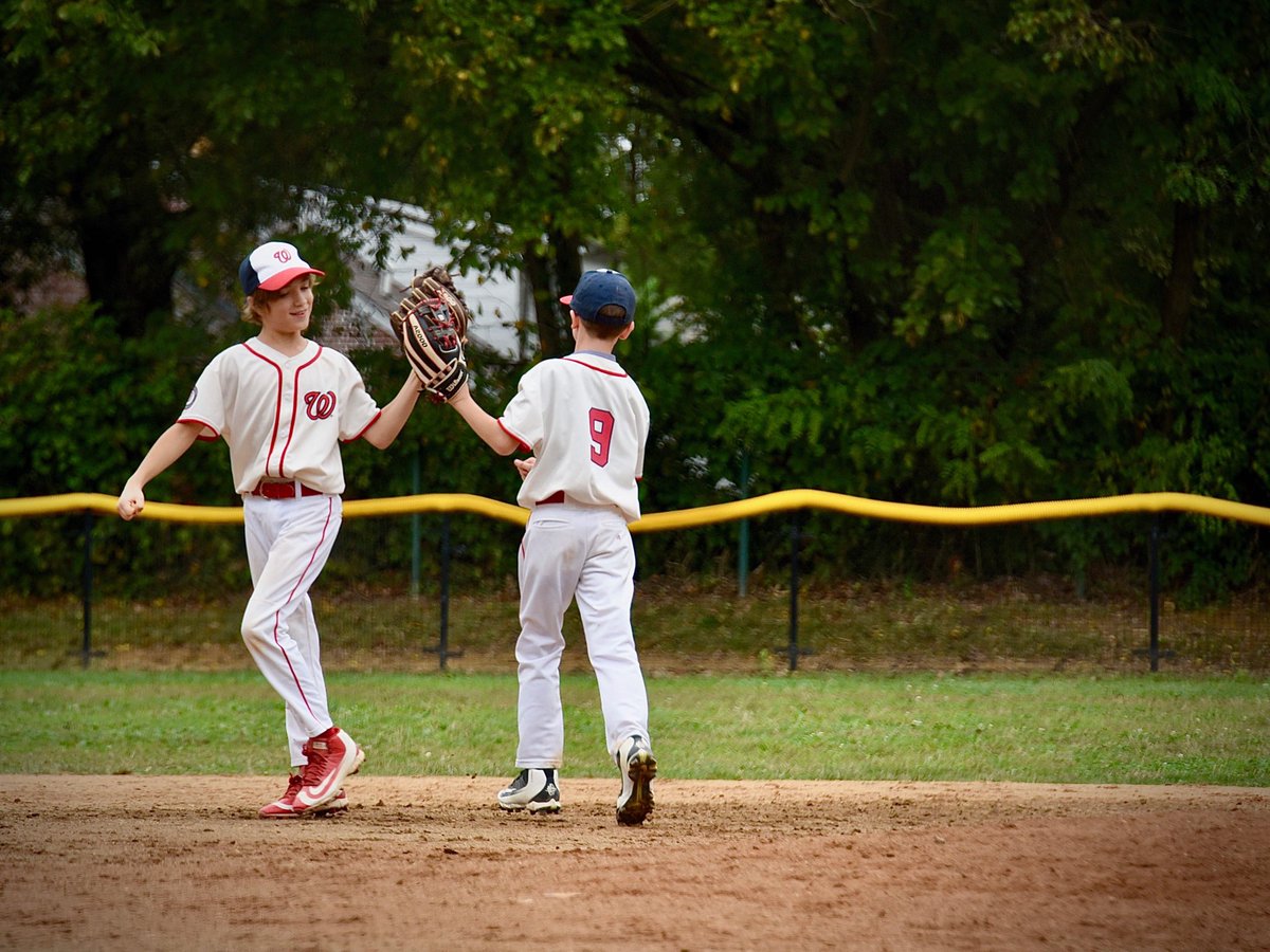 StacyBeckPhotos's tweet photo. Happy #NationalHighFiveDay ! https://t.co/G5QrSTs5lf
