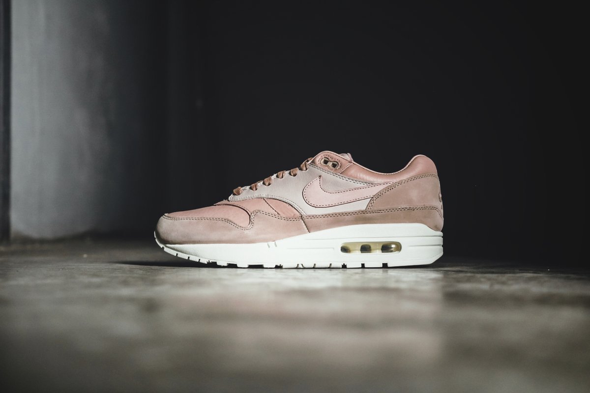 air max 1 pinnacle sand