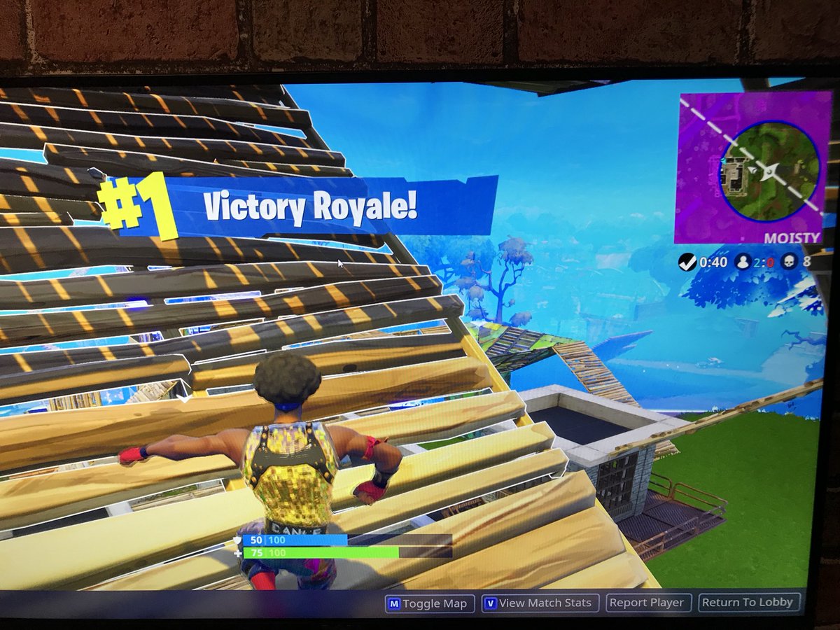 FUM3LE's tweet photo. Safe to say I did my part... Nearly 1/5th of the enemy team taken out 💪🏻 #Fortnite #BattleRoyale 😎 https://t.co/uBM5zCfbrf