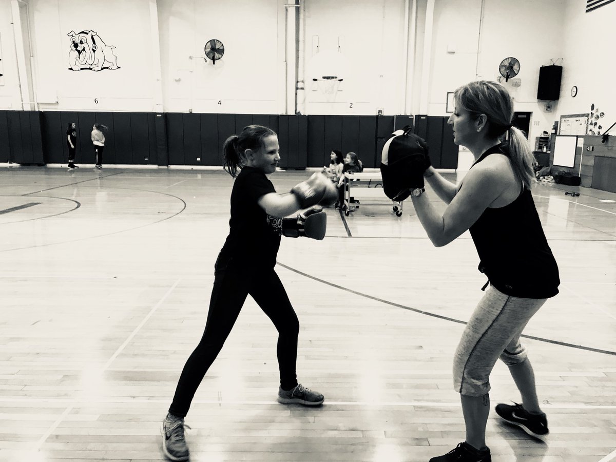 amico_jamie's tweet photo. Start them young! #fitclub #stronggirls #madison44 https://t.co/f7MpkEwA7u