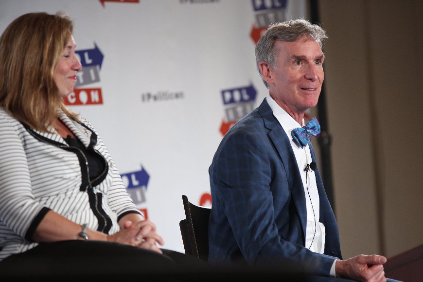 Politicon's tweet photo. #TBT to @BillNye and @Lori_Garver talkin' bout 🚀 🌌 🔬 at #Politicon2016 https://t.co/zVIzPZoPDK