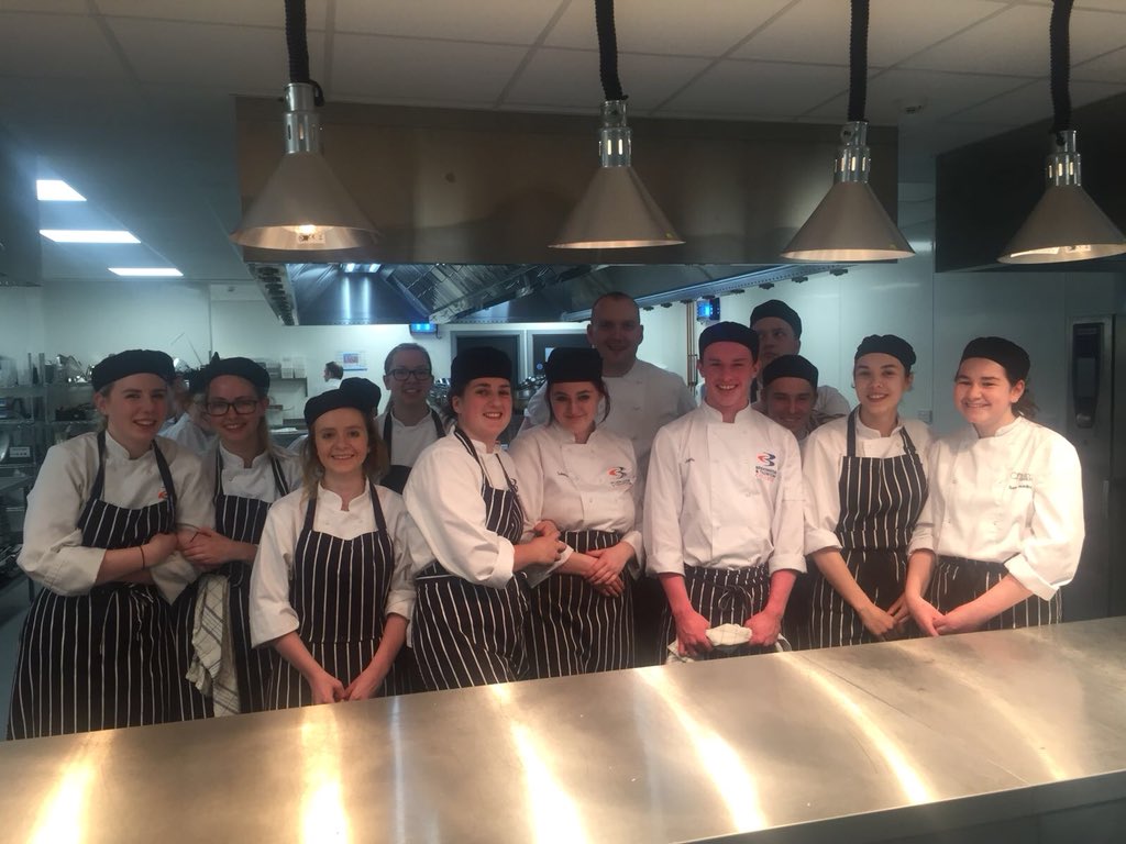 Team photo at the end of a great night @QuantockBTC with Mark Potts <a href="/mountsomerset/">Mount Somerset Hotel</a> looking forward to welcoming @JamesMason0406 from <a href="/KentisburyG/">Kentisbury Grange</a> for our May guest chef evening @Bridgwater_Coll !!