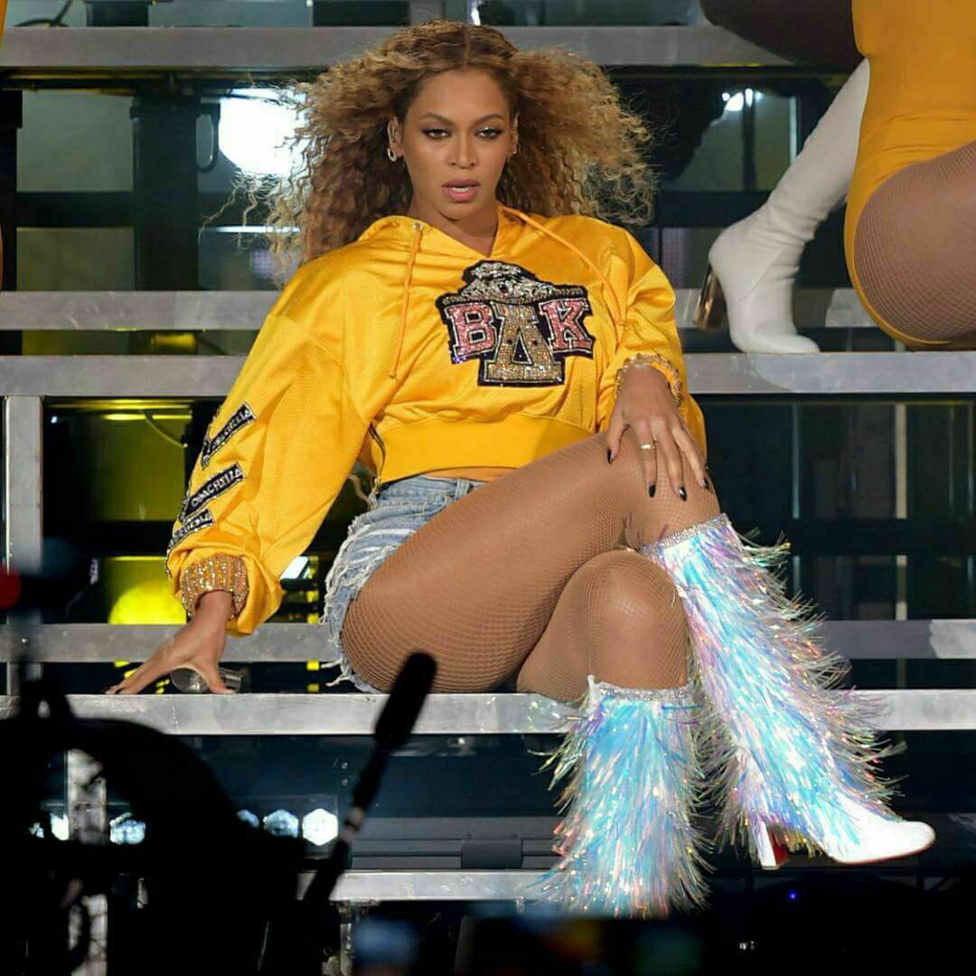 Jojo8701's tweet photo. #StreamBeychella2 🐝🐝🐝🐝 https://t.co/0yOcABTwkL