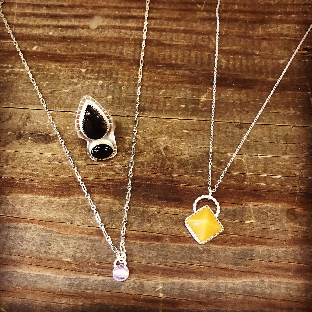 Essential_Goods's tweet image. Gorgeous new work in from Takotsubo Metals 😍 Necklaces, rings, tiaras and hair clips! #takotsubometals #jewelry #necklace #ring #hairaccessories #crystals #gemstones #shoplocal #explorelawrence #downtownlawrence #unmistakablylawrence #lfk #essentialgoods