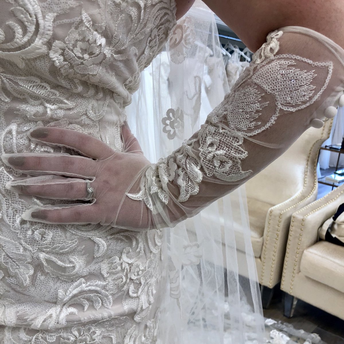 thepersnicketyb's tweet photo. Denise’s gown of the week Isabel! She’s a beautiful lace and beaded dress with matched gloves and a cathedral veil! #Gownoftheweek #Justinalexandersignture #Lace #Nybride #CtBride #weddingdress #wedding #Headpeice #gloves #earings https://t.co/S2tdqOBxls