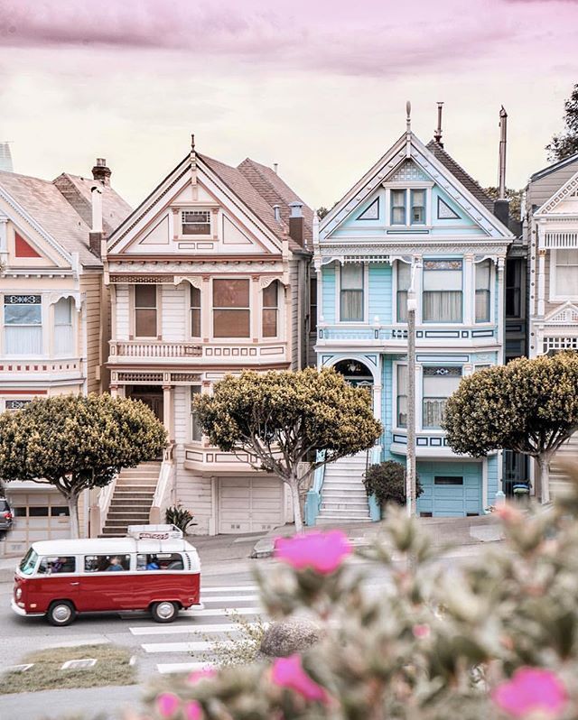 Only in SF @ 🌁 tweet media