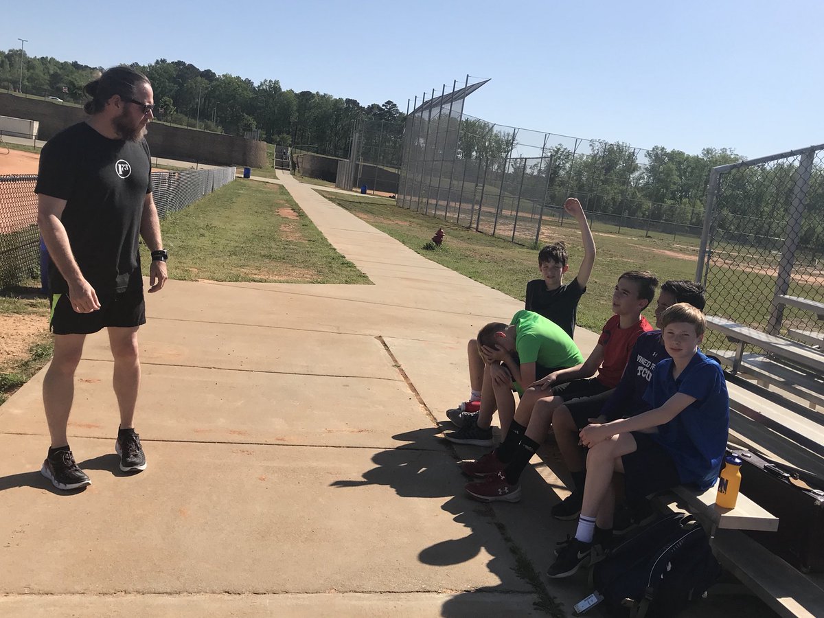 TumbleSpike's tweet photo. Thanks @PLDYER for the surprise visit with MGM RunHard team today! #PositivePeerPressure #LifeLessons #KidsDotalk @F3LexSC #changetheculture @RunhardTeam https://t.co/5erECcVV5C